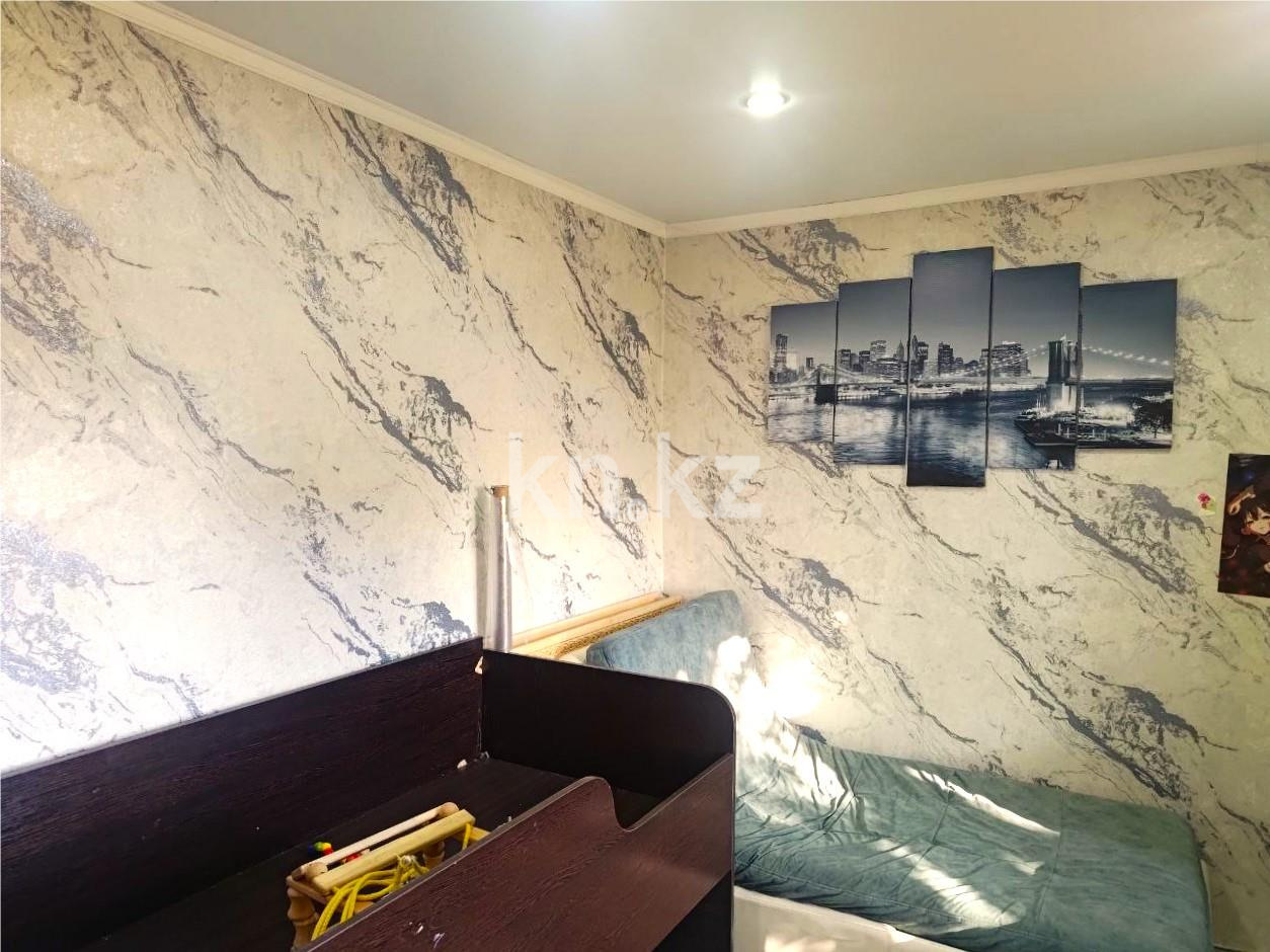 Продажа 3-комнатной квартиры, 48 м², 23-й мкр., дом  34 в Караганде - фото 3