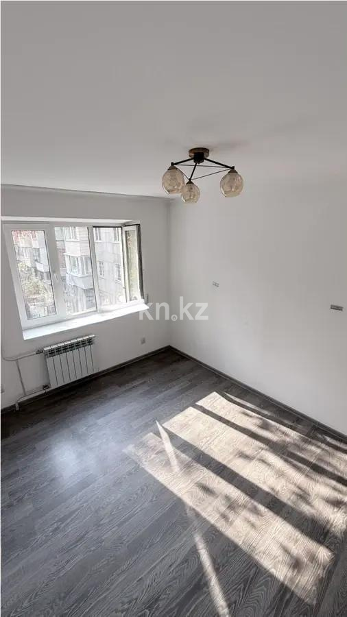 Продажа 3-комнатной квартиры, 52.3 м², ул. Жандосова, дом  174 в Алматы - фото 2