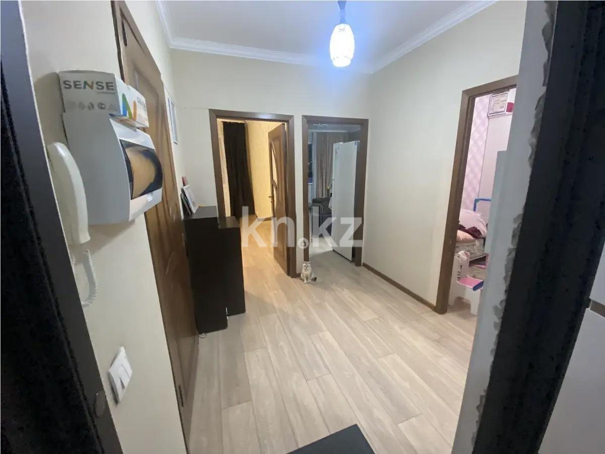 Продажа 3-комнатной квартиры, 58 м², ул. Утеген батыра, дом  17б в Алматы - фото 3