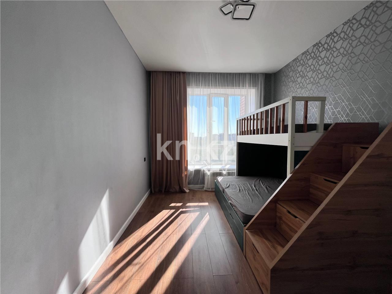 Продажа 4-комнатной квартиры, 94 м², ул. Муканова в Караганде - фото 15