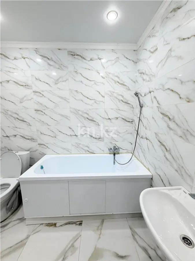 Продажа 2-комнатной квартиры, 49.7 м², 20 мкр., дом  46 в Алматы - фото 3