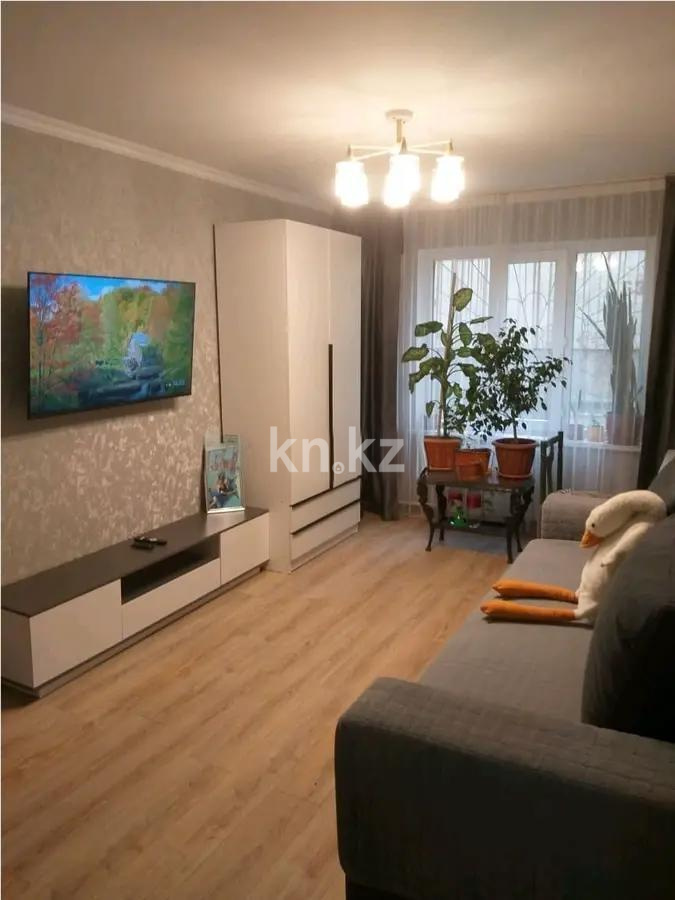 Продажа 3-комнатной квартиры, 70 м², мкр-н Аксай-3а, дом  64 в Алматы