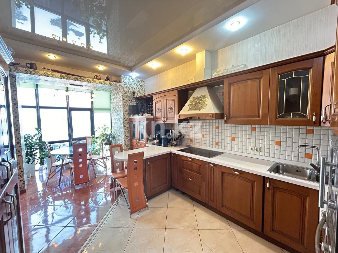 Продажа 5-комнатной квартиры, 162 м², пр. Республики в Астане - фото 9