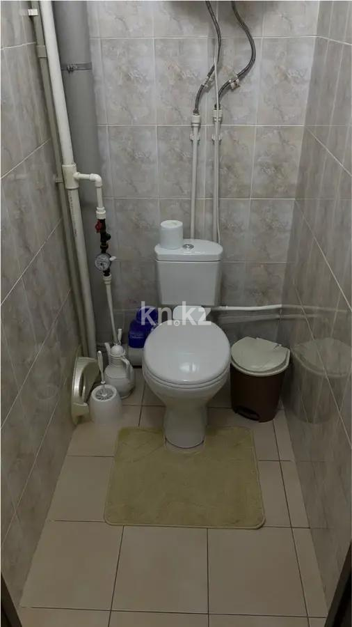 Продажа 1-комнатной квартиры, 43 м², пр. Шахтеров, дом  25 в Караганде - фото 4