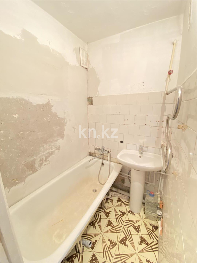 Продажа 3-комнатной квартиры, 54 м², 22-й мкр. в Караганде - фото 12