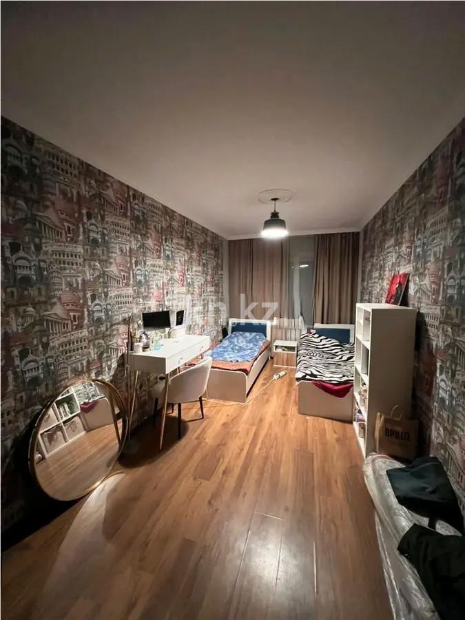 Продажа 3-комнатной квартиры, 60 м², 1 мкр., дом  46 в Алматы - фото 3