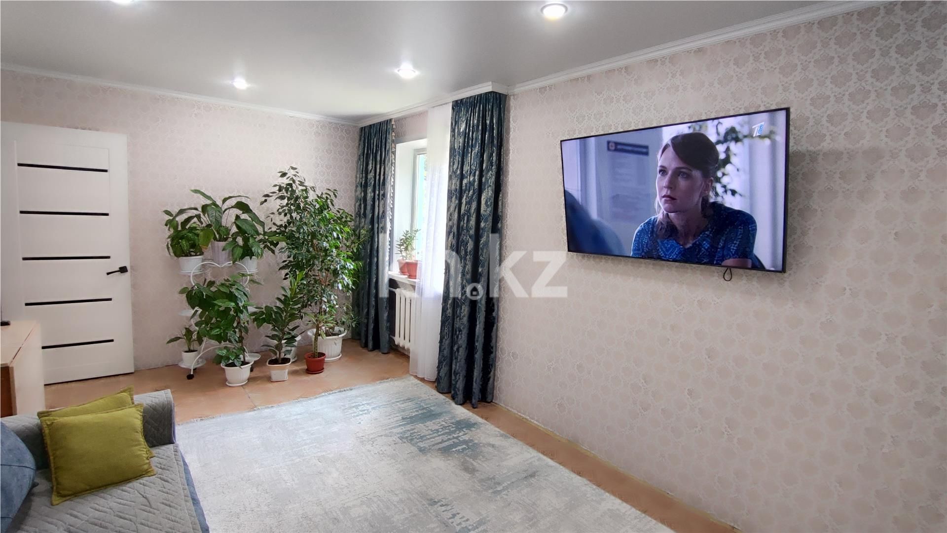 Продажа 3-комнатной квартиры, 62 м², 14 мкр. в Караганде - фото 2