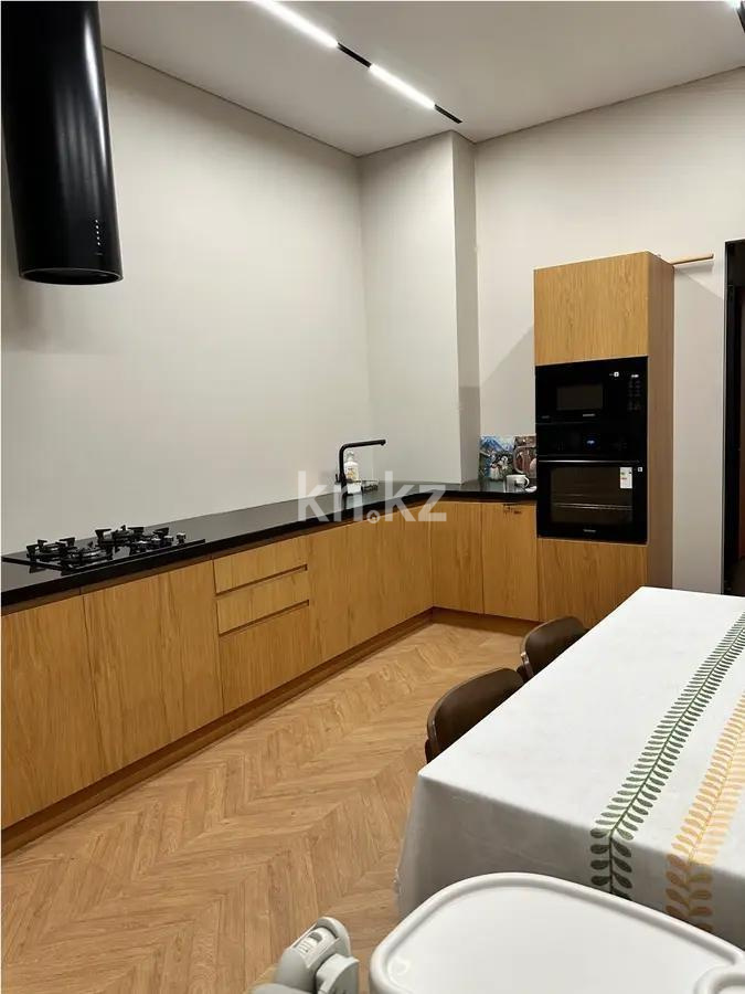 Продажа 3-комнатной квартиры, 94 м², ул. Халиуллина, дом  140/5 в Алматы - фото 4