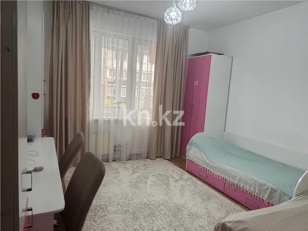 Продажа 2-комнатной квартиры, 73.6 м², мкр. Аксай-4, дом  121 в Алматы