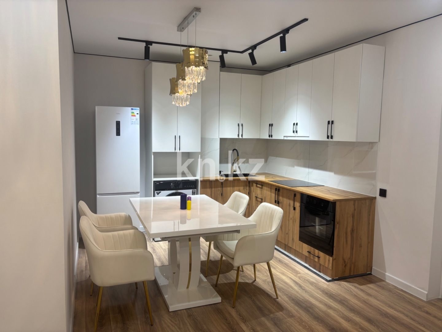 Продажа 3-комнатной квартиры, 72.4 м² в Алматы - фото 3