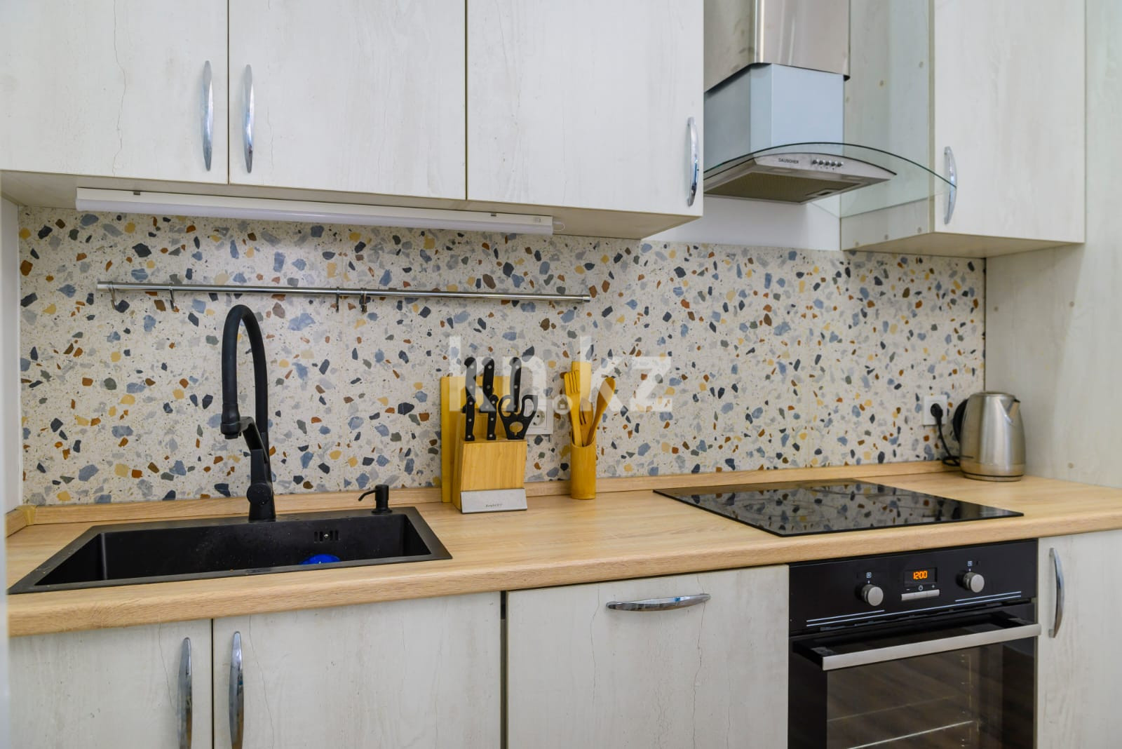 Аренда 3-комнатной квартиры посуточно, 75 м² в Алматы - фото 15