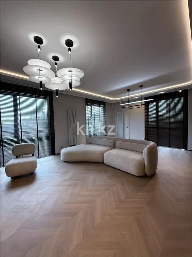 Продажа 5-комнатной квартиры, 212 м² в Астане