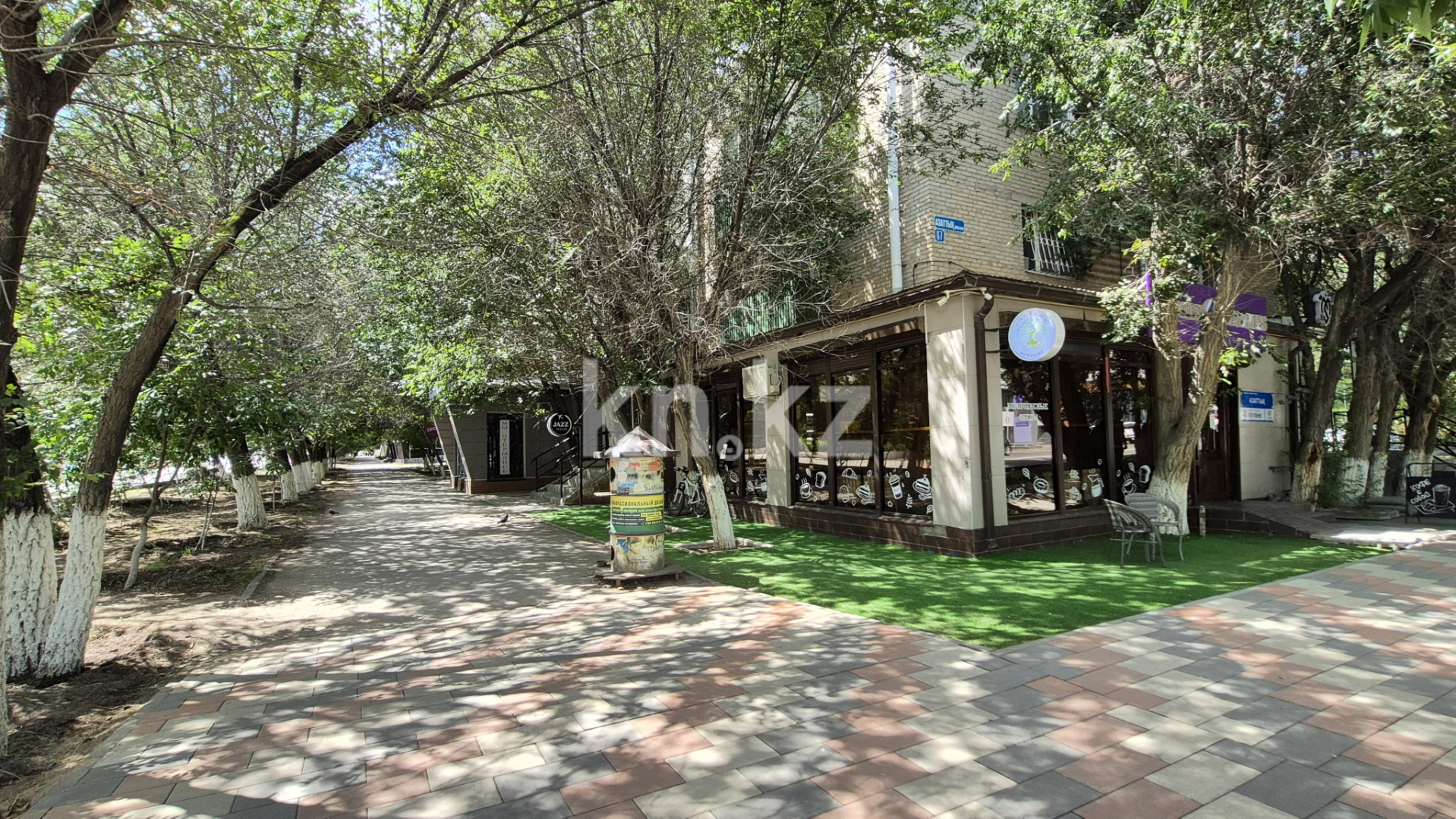 Продажа 2-комнатной квартиры, 43 м², пр. Азаттык, дом  67 в Атырау