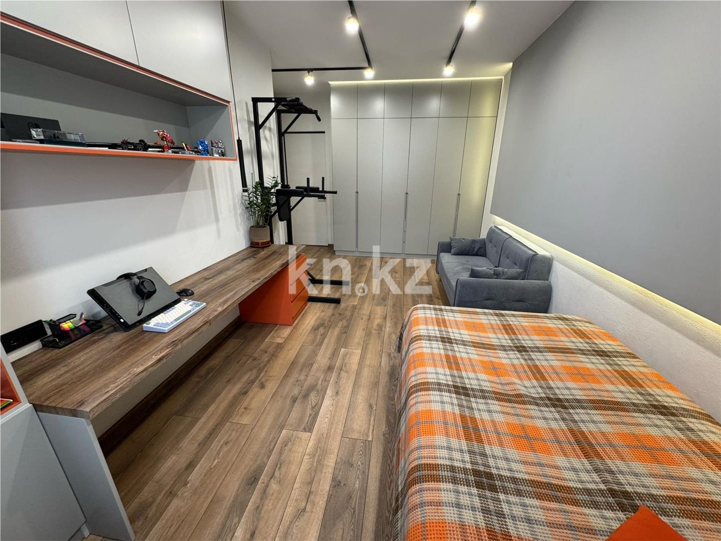 Продажа 4-комнатной квартиры, 142 м² в Караганде - фото 13