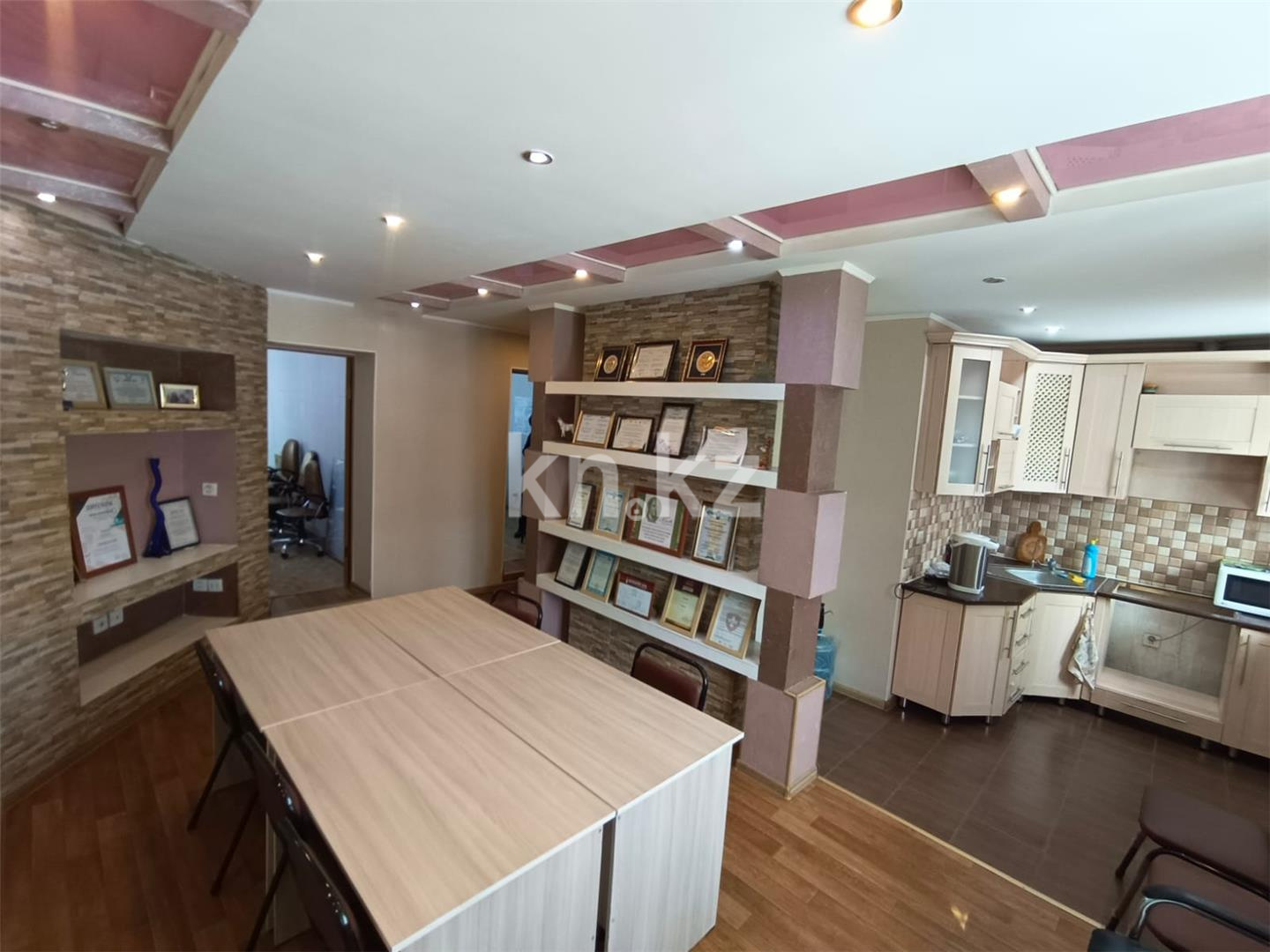 Продажа 3-комнатной квартиры, 62 м², ул. Ермекова, дом  60 в Караганде