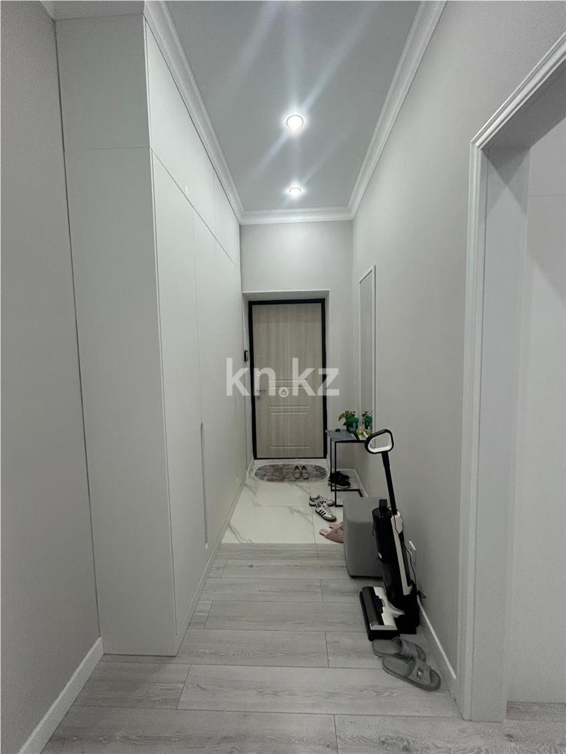 Продажа 3-комнатной квартиры, 80 м², ул. Аманжолова в Астане - фото 6