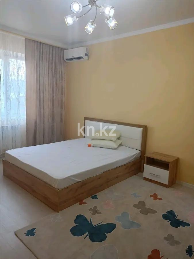 Продажа 1-комнатной квартиры, 40 м², ул. Толе би, дом  212 в Алматы