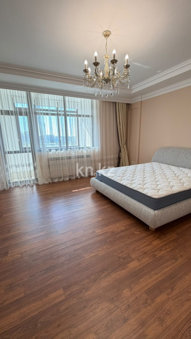 Аренда 4-комнатной квартиры, 225 м² в Астане - фото 25