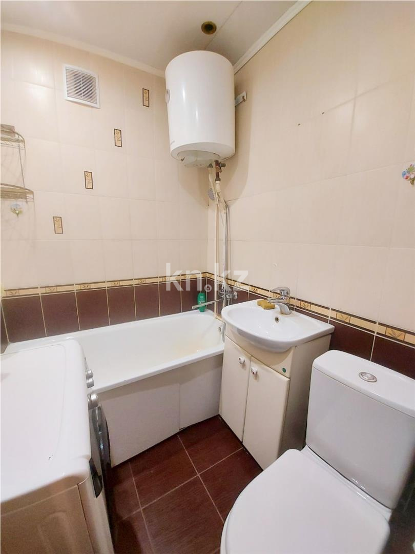 Продажа 2-комнатной квартиры, 45 м², ул. Ержанова, дом  41 в Караганде - фото 10