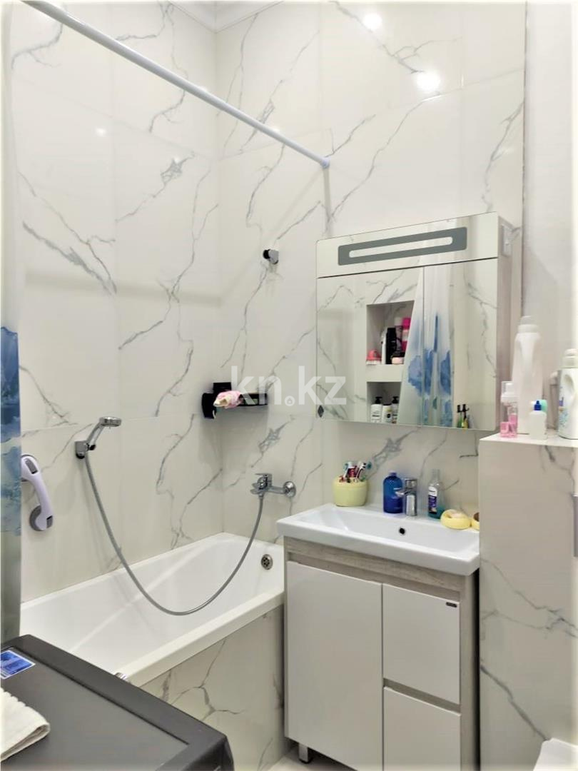 Продажа 3-комнатной квартиры, 75 м², ул. Муканова, дом  41/25 в Караганде - фото 10