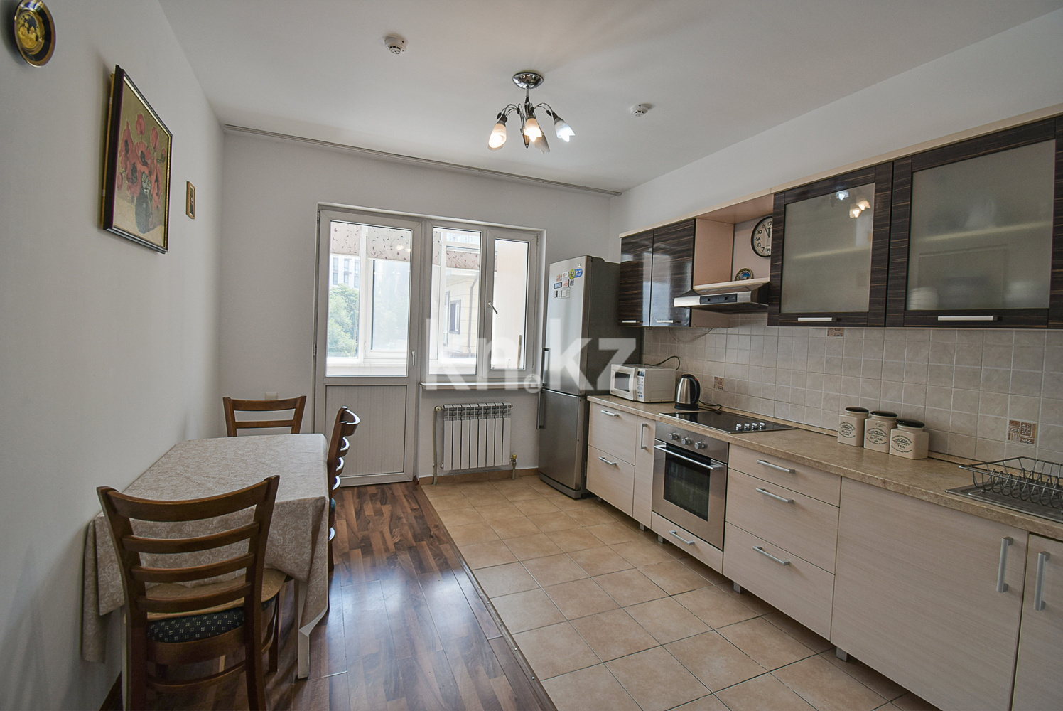 Продажа 2-комнатной квартиры, 81.4 м² в Алматы - фото 2