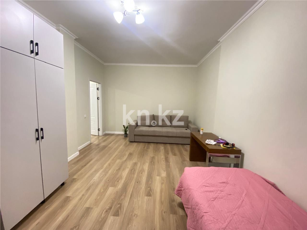 Продажа 2-комнатной квартиры, 64 м², ул. Туркестан в Астане - фото 6