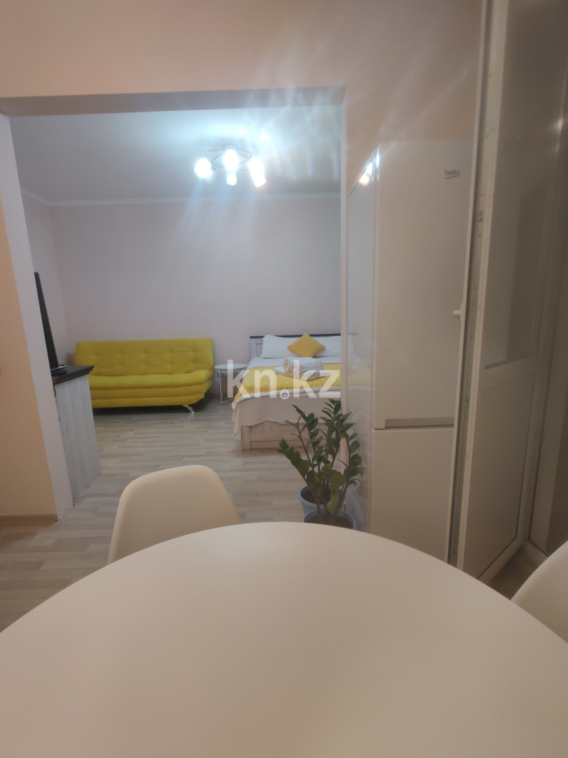 Аренда 1-комнатной квартиры посуточно, 40 м², ул. Сатпаева, дом  90/43 - Центр города в Алматы - фото 12