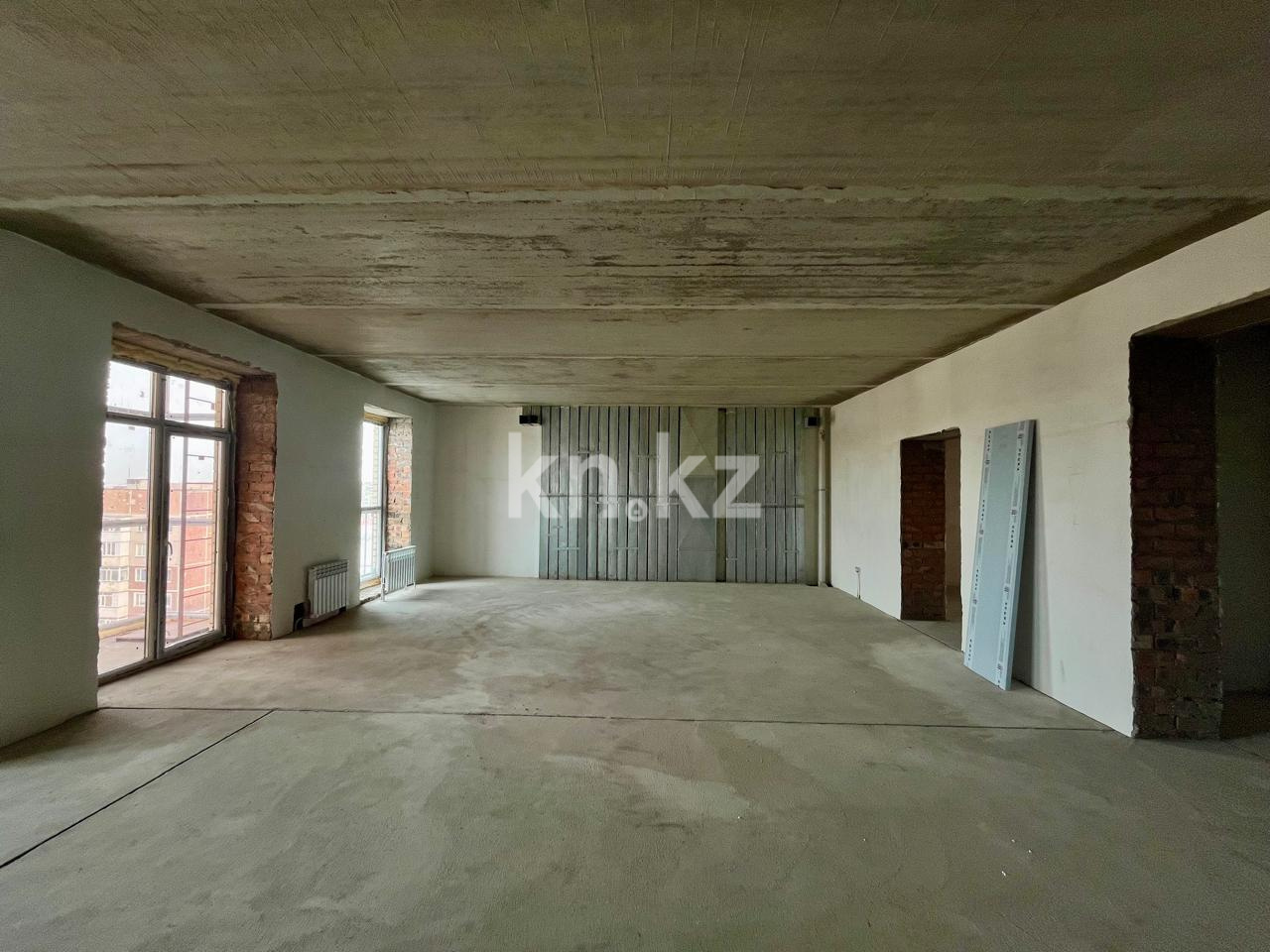 Продажа 3-комнатной квартиры, 104 м² в Караганде - фото 3