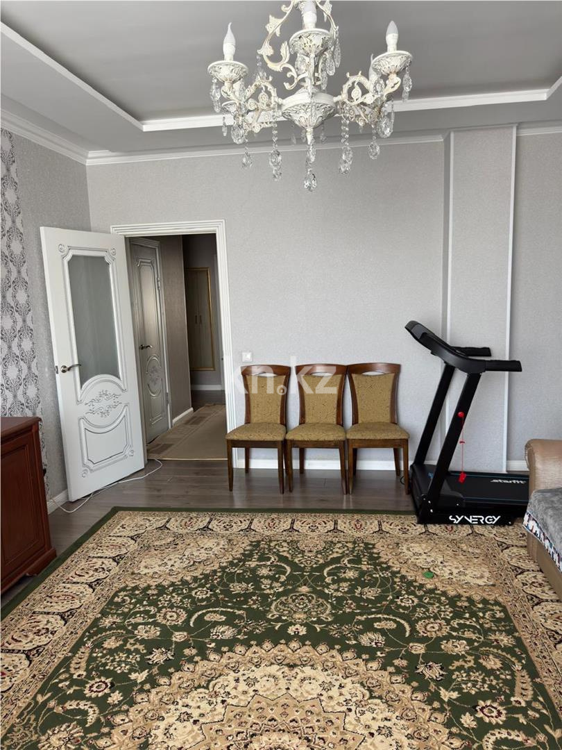 Продажа 2-комнатной квартиры, 62 м², ул. Момышулы в Караганде - фото 2