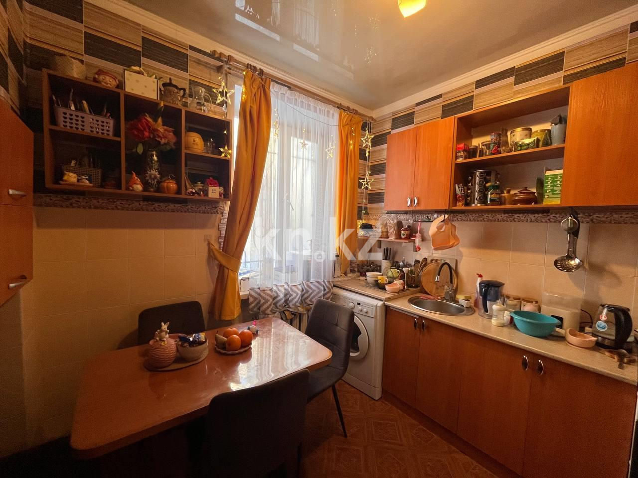 Продажа 2-комнатной квартиры, 56 м², ул. Гвардейская, дом  20 в Караганде - фото 4