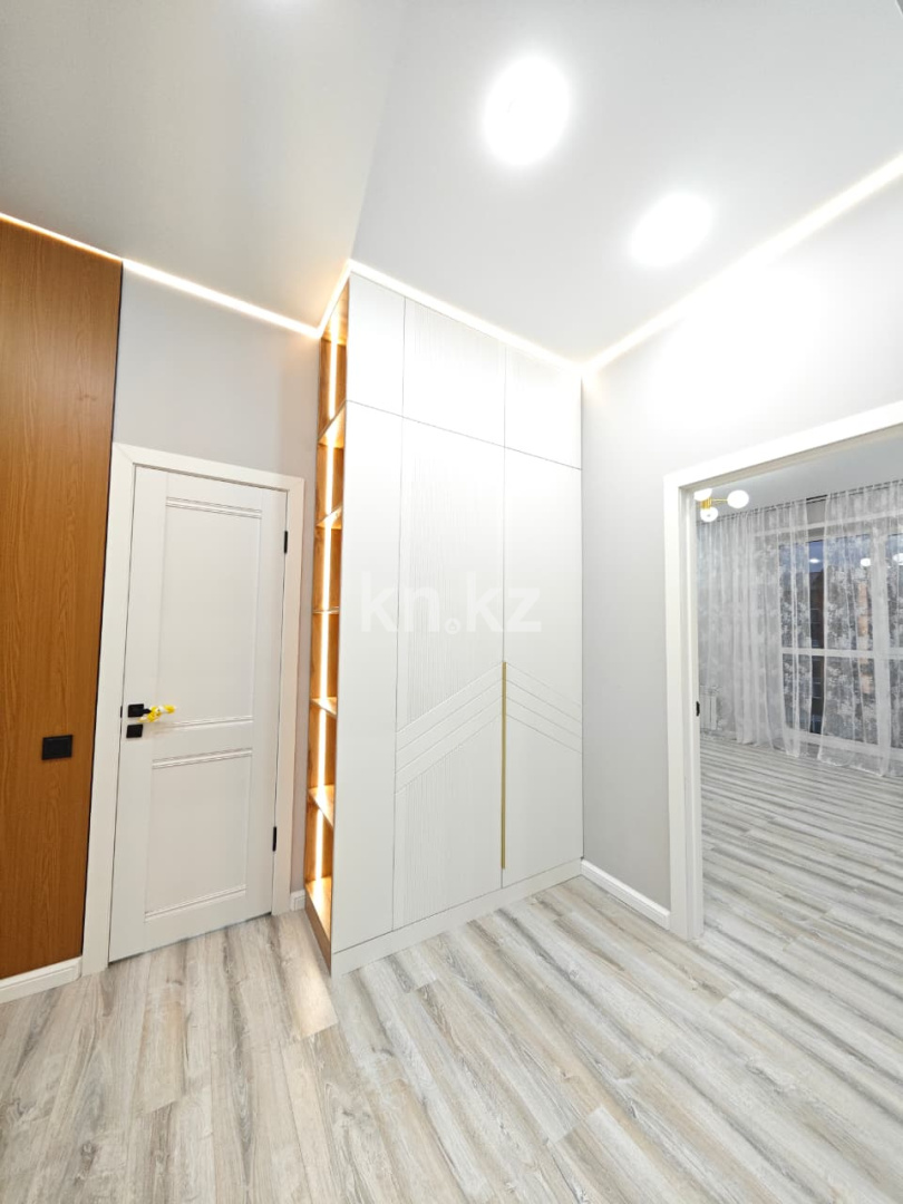 Продажа 2-комнатной квартиры, 61 м², ул. Университетская, дом  18 в Караганде - фото 12