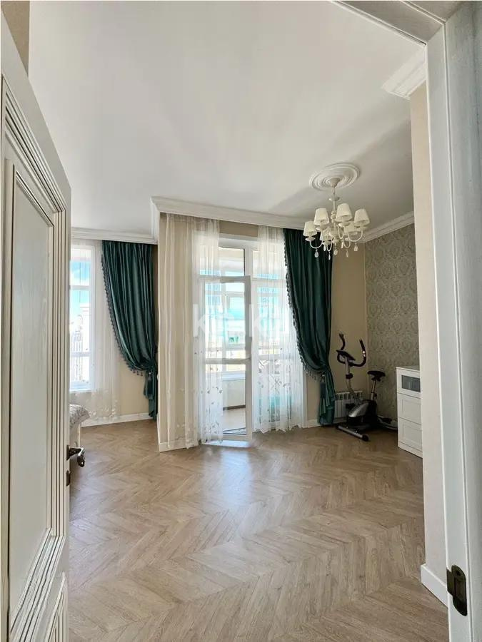 Продажа 4-комнатной квартиры, 147 м², ул. Бокейхана, дом  11а в Астане - фото 4