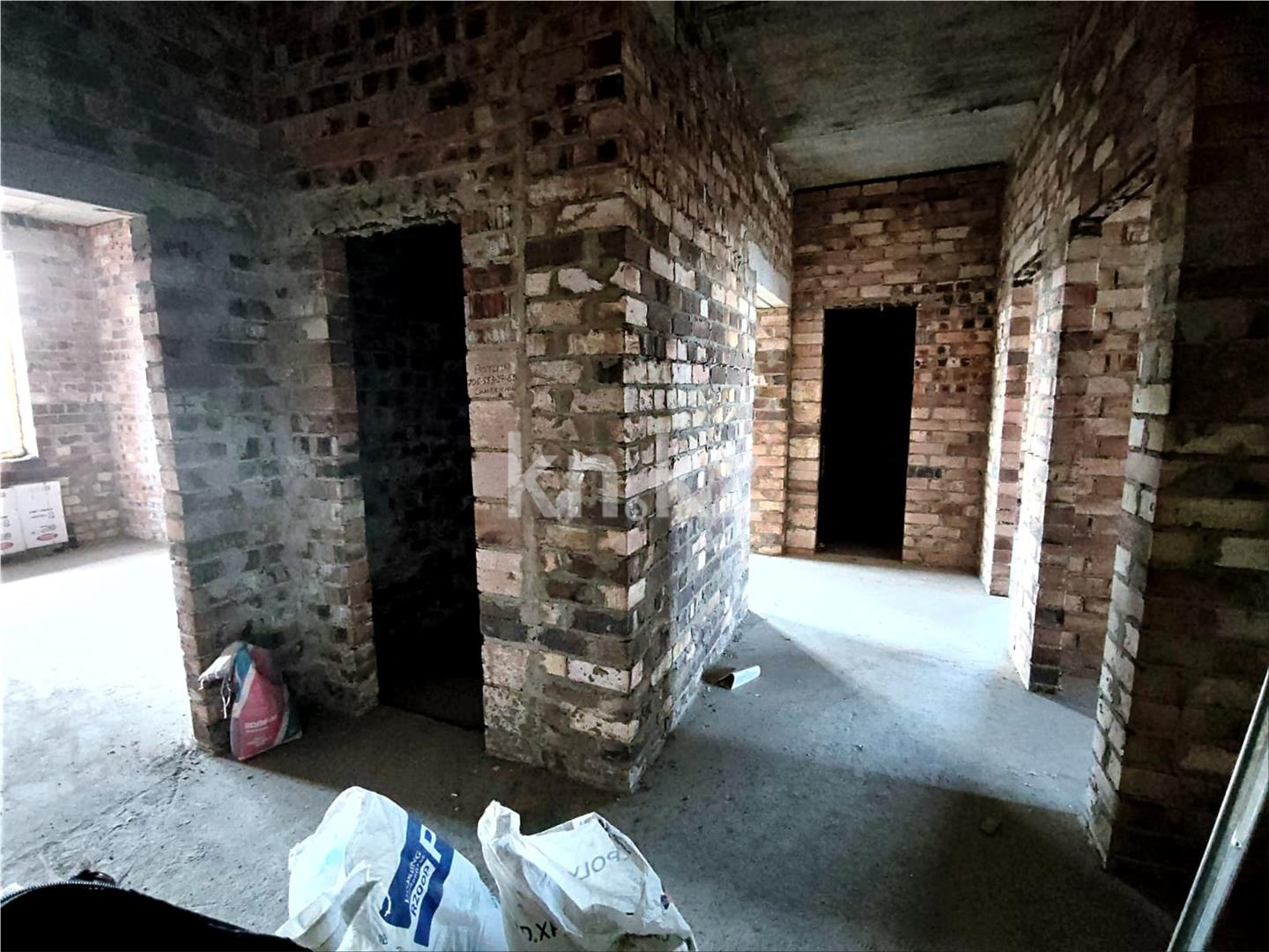 Продажа 4-комнатной квартиры, 110 м², ул. Муканова в Караганде - фото 4