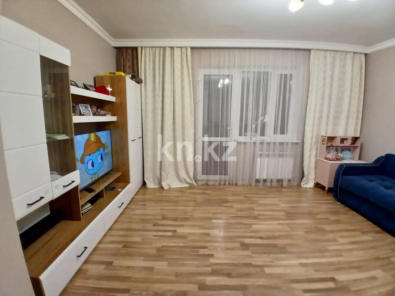 Продажа 2-комнатной квартиры, 70.3 м², ул. Иманова в Астане - фото 2
