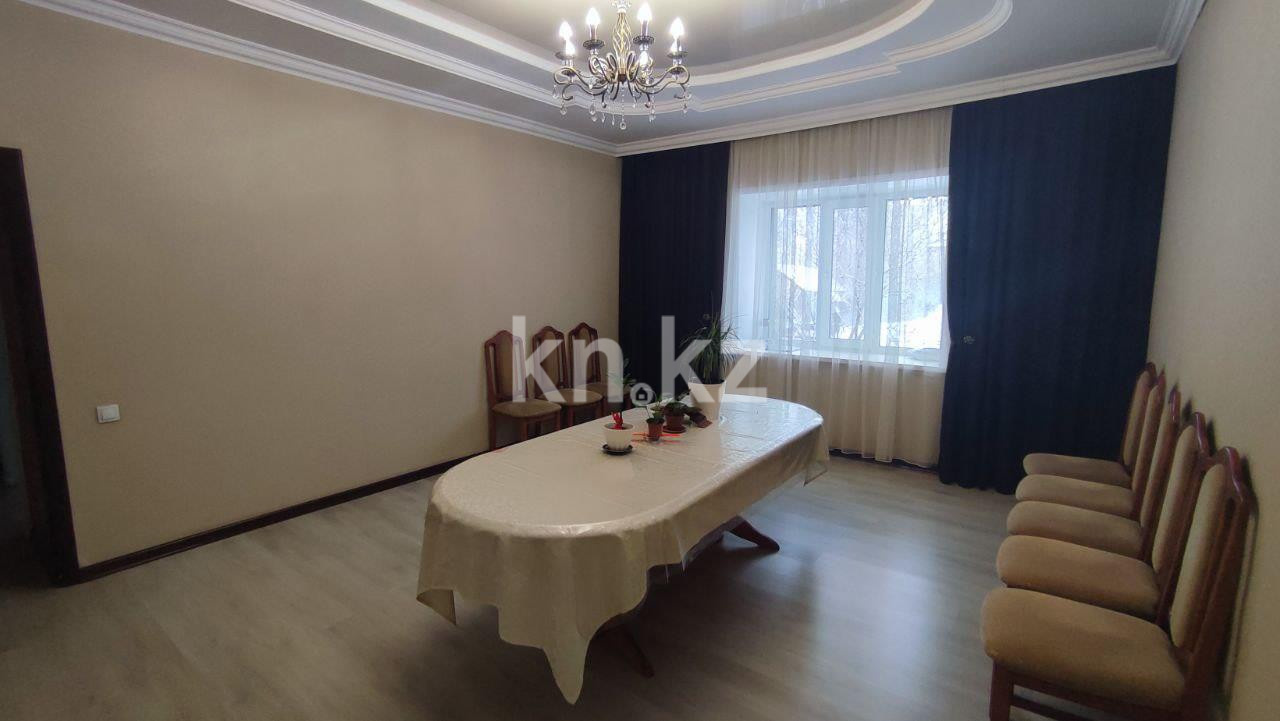 Продажа 6-комнатного дома, 200 м², ул. Четская в Караганде - фото 4