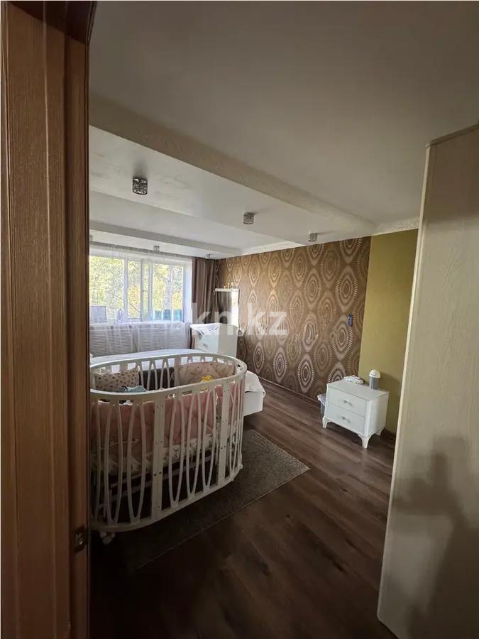 Продажа 3-комнатной квартиры, 63 м², 23 мкр., дом  25 в Караганде - фото 2