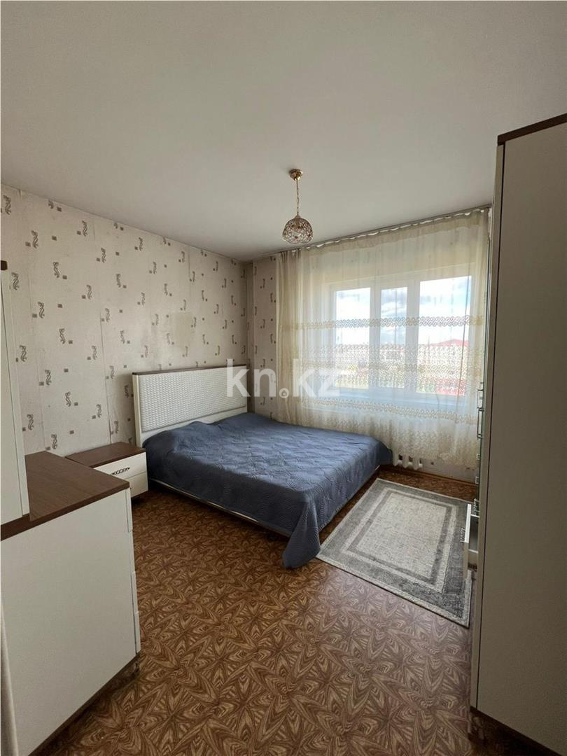 Продажа 3-комнатной квартиры, 80 м², пр. Шахтеров, дом  74 в Караганде - фото 4