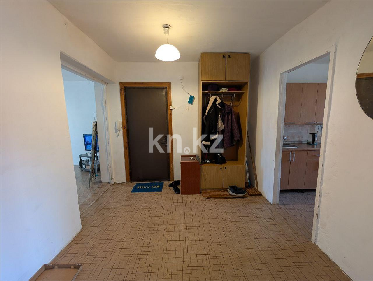 Продажа 3-комнатной квартиры, 61 м², мкр-н Восток-3, дом  9 в Караганде - фото 10