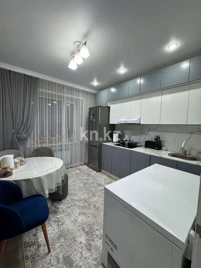 Продажа 2-комнатной квартиры, 65 м², ул. Муканова в Караганде - фото 2