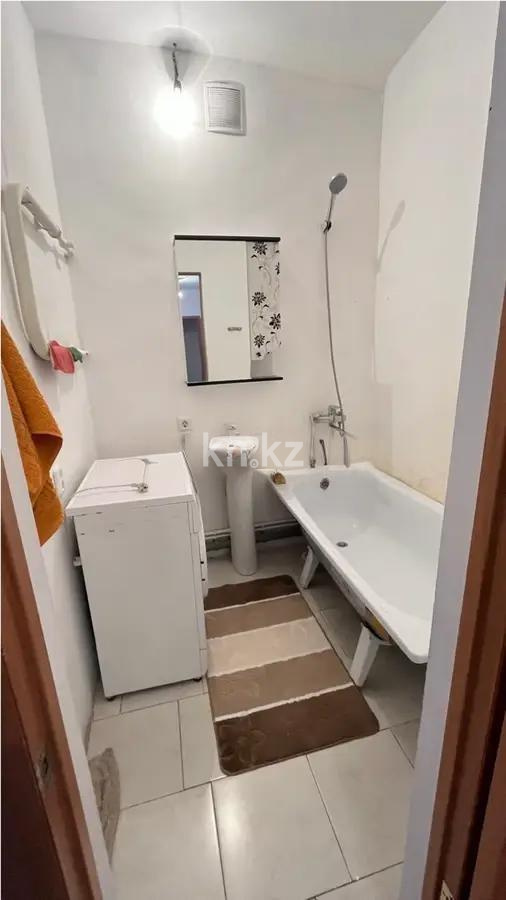 Продажа 2-комнатной квартиры, 68 м², ул. Момышулы, дом  28 в Караганде - фото 5