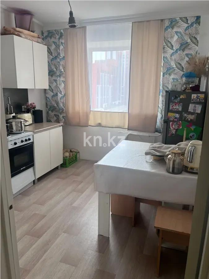 Продажа 3-комнатной квартиры, 76 м², ул. Азербаева, дом  4/1 в Астане - фото 4