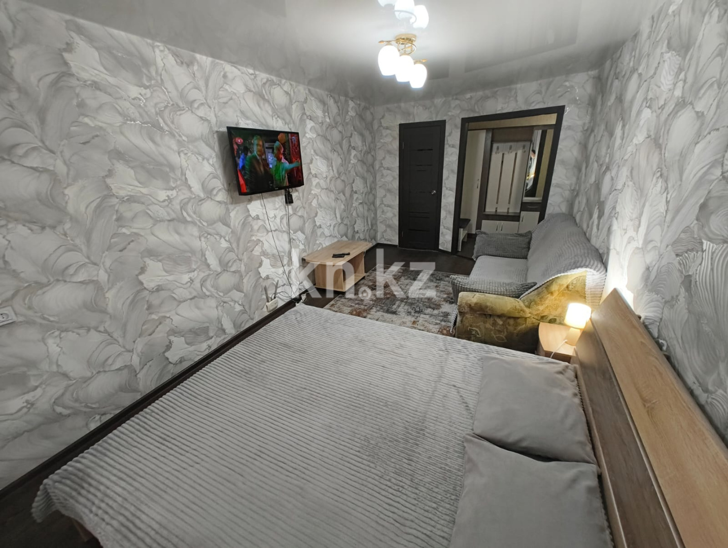 Аренда 1-комнатной квартиры посуточно, 33 м², пр. Ауэзова, дом  41 в Усть-Каменогорске - фото 4