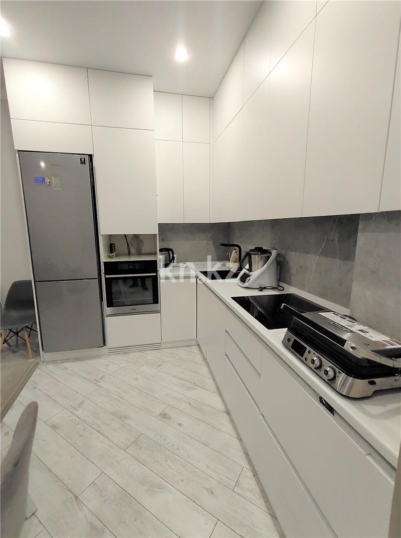 Продажа 3-комнатной квартиры, 74 м², мкр-н Степной-3, дом  1/4 в Караганде - фото 5