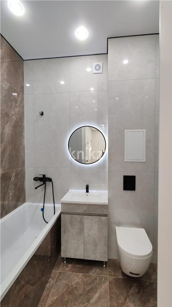 Продажа 2-комнатной квартиры, 65 м² в Караганде - фото 17