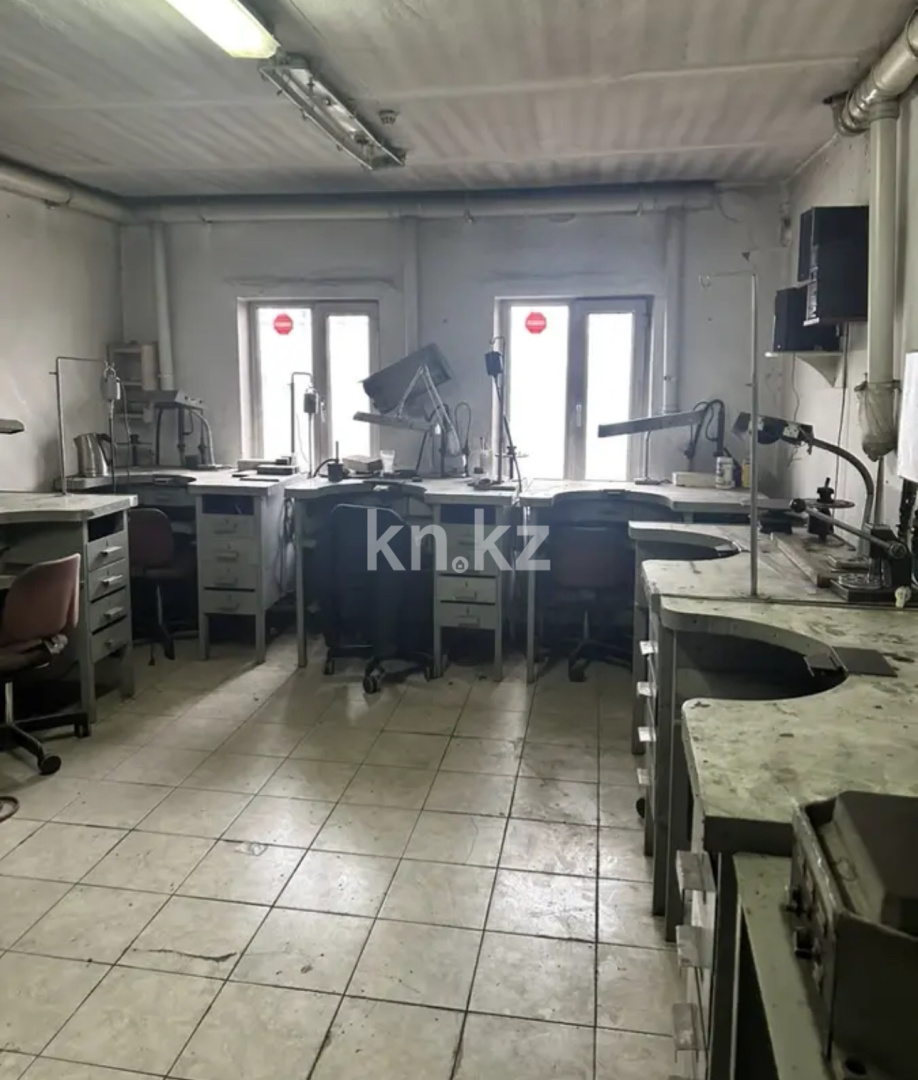 Продажа , 130 м², ул. Колпаковского, дом  46 - пер. Жангильдина в Алматы - фото 3