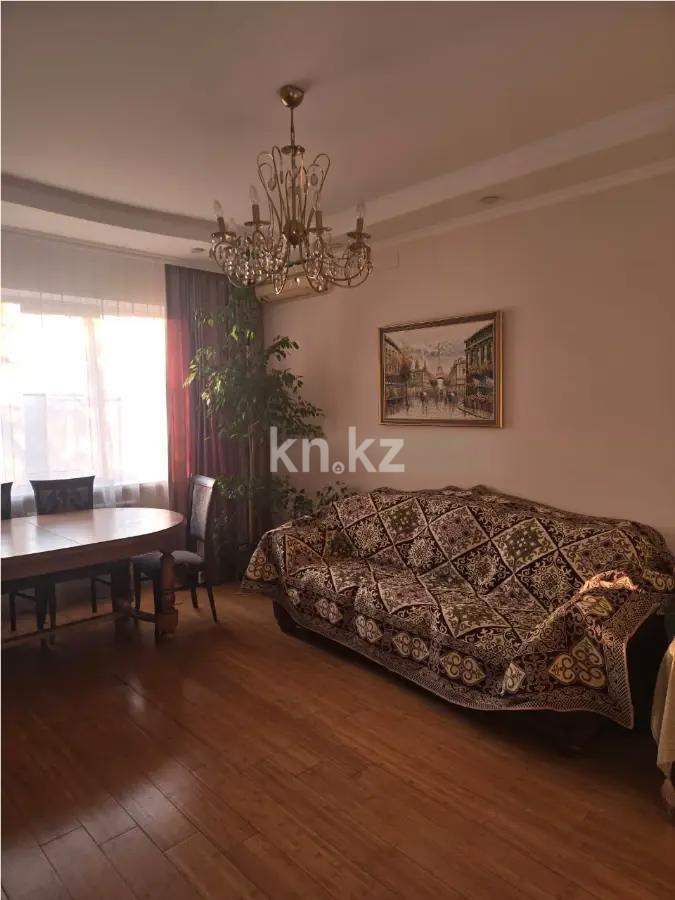 Продажа 3-комнатной квартиры, 70.5 м², мкр-н Аксай-2, дом  76 в Алматы