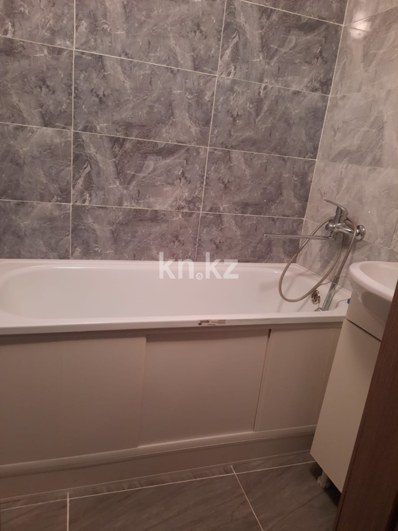 Аренда 3-комнатной квартиры, 73 м², ул. Сыганак, дом  18 в Астане - фото 14