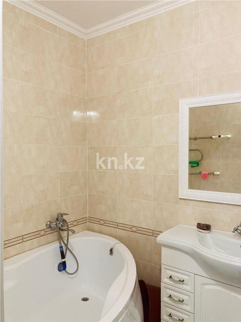 Продажа 5-комнатной квартиры, 179 м², мкр-н Голубые Пруды в Караганде - фото 16