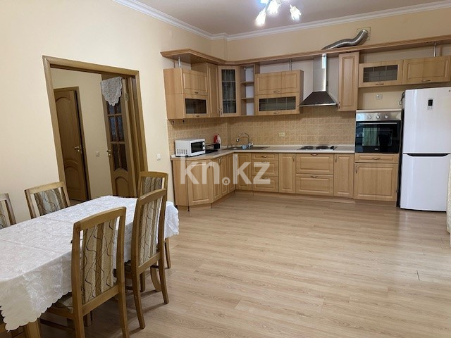 Аренда 4-комнатной квартиры, 150 м², ул. Достык, дом  1 в Астане - фото 10
