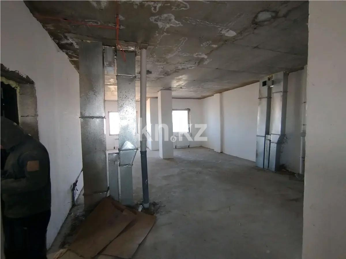 Продажа 3-комнатной квартиры, 102 м² в Караганде